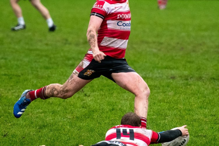 Neldus Kruger needed winger Finn Bulley to keep the ball on the tee in the tricky conditions.